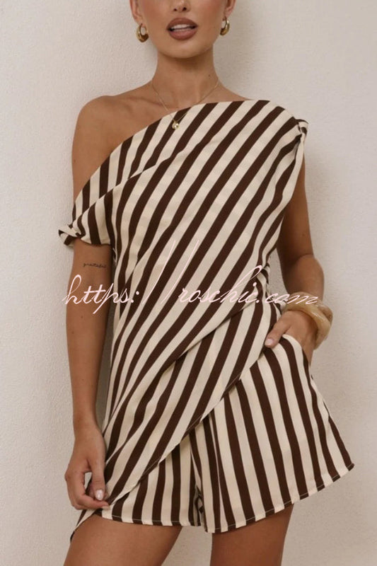 Unique Printed Asymmetrical Off-shoulder Top and Elastic Waist Casual Pocket Shorts Set