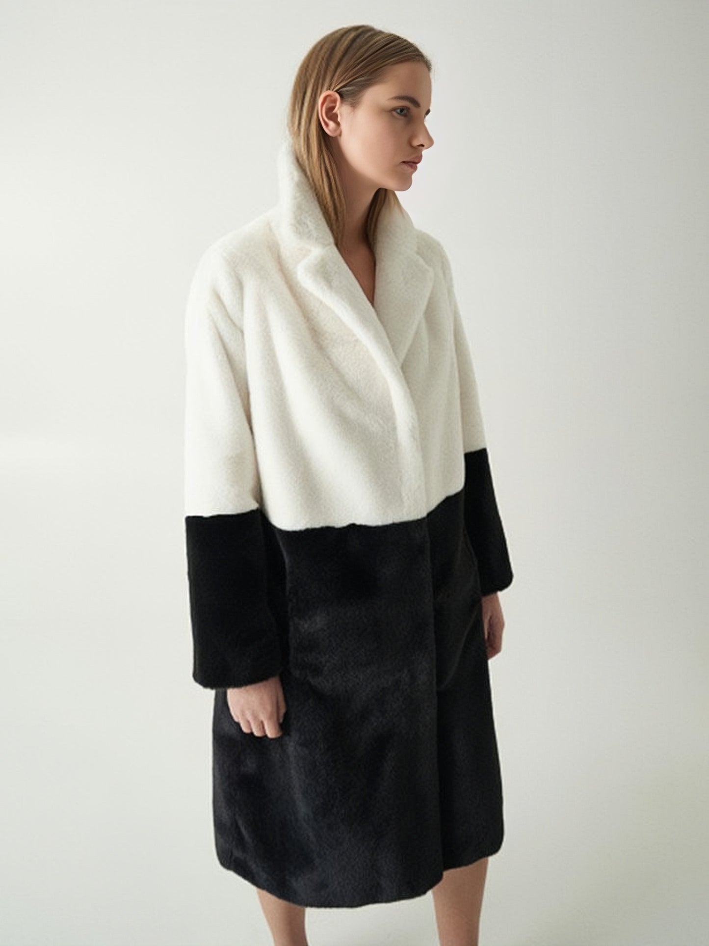 Faux Fur Coats For Women Two Tone Long Eco-friendly Fur Coat