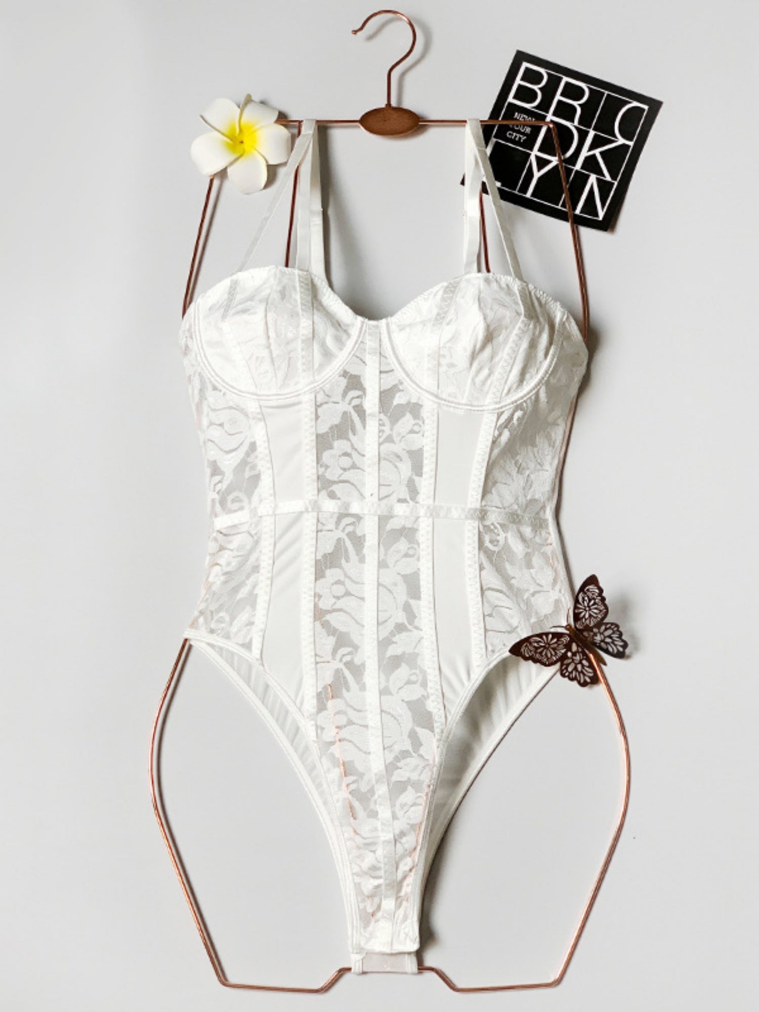 Lace Patchwork See-through Fishbone Backless Halter Top Bodysuits