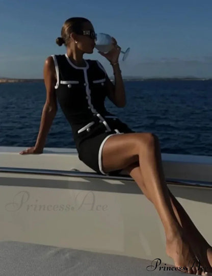 Black Sleeveless Contrast Charming Buttoned Mini Dress