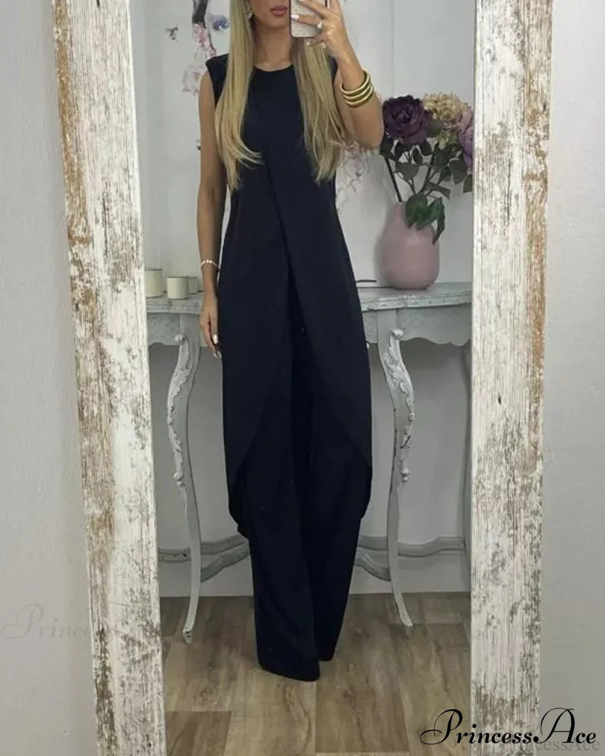 Sleeveless 2-piece outfit