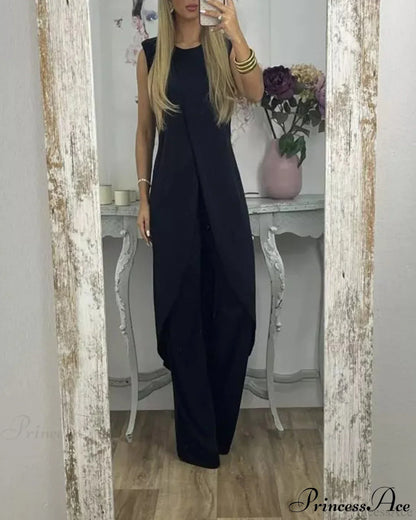 Sleeveless 2-piece outfit