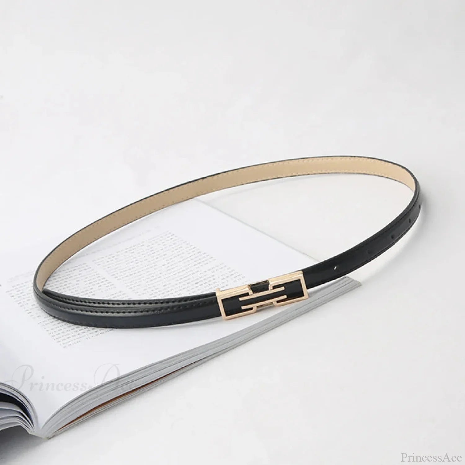 Synonyms: Gothic - medieval, Leather - hide, Pin - peg, Buckle - clasp

PU medieval hide peg clasp Belt